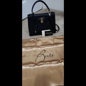 Teddy Blake Eva Stampatto 11'